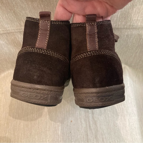 GEOX Sz 9 Suede Runner Sole Lace  Up Sneaker Comfort Desert Style Booties - Picture 9 of 10